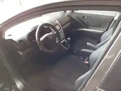Sloopvoertuig toyota corolla verso (r1) 1cdftv van het jaar 2004 aangedreven 1cdftv