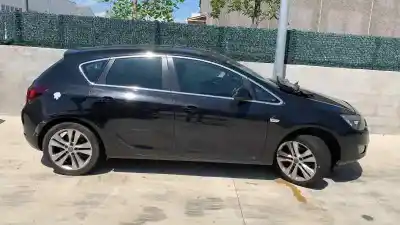 Здавання транспортного засобу opel astra j berlina 5p d-a17dtr року 2010 потужний a17dtr