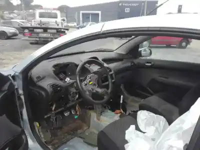 Здавання транспортного засобу peugeot 206 cc nfu(tu5jp4) року 2002 потужний nfu