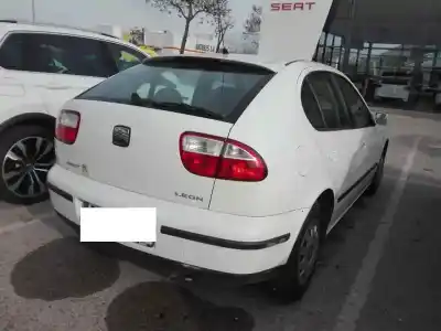 Здавання транспортного засобу SEAT LEON (1M1) 1.4 16V року 2000 потужний AHW