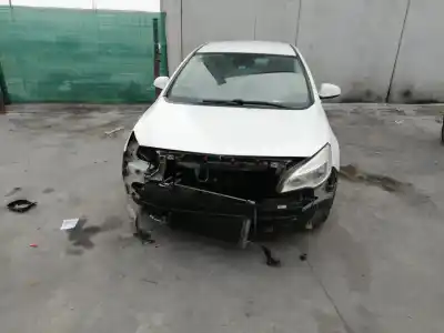 Здавання транспортного засобу opel astra j berlina 5p d-a17dtr року 2012 потужний a17dtr