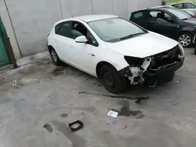 Здавання транспортного засобу opel astra j berlina 5p d-a17dtr року 2012 потужний a17dtr