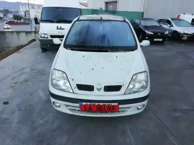 Scrapping Vehicle RENAULT SCENIC I (JA...) F8Q57 of the year 2000 powered F8Q57