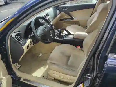 Veicolo di demolizione lexus is (ds2/is2) 2adfhv dell'anno 2008 alimentato 2adfhv