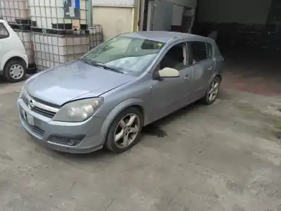 Veicolo di demolizione opel astra h berlina cosmo dell'anno 2006 alimentato z17dth