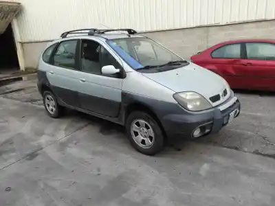 Scrapping Vehicle renault scenic rx4 (ja0) f9qk7 of the year 2002 powered f9qk7