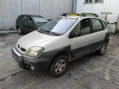 Scrapping Vehicle renault scenic rx4 (ja0) f9qk7 of the year 2002 powered f9qk7