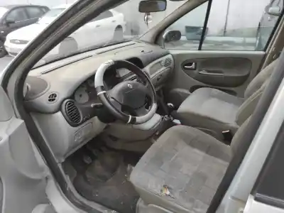 Scrapping Vehicle renault scenic rx4 (ja0) f9qk7 of the year 2002 powered f9qk7