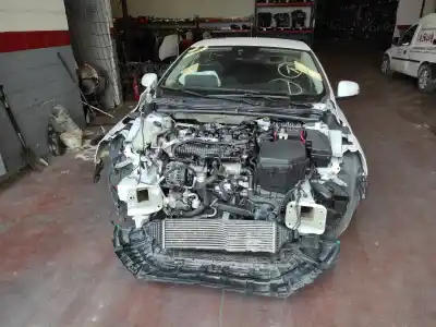 Здавання транспортного засобу VOLVO V40 FASTBACK (525) T2 року 2017 потужний B4204T38