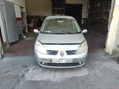 Sloopvoertuig RENAULT SCÉNIC II (JM0/1_) 1.5 DCI (JM1E, JM16) van het jaar 2005 aangedreven K9K732