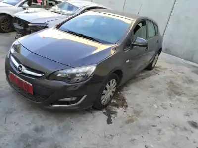 Véhicule à la ferraille opel astra j sedán 1.7 cdti (69) de l'année 2013 alimenté a17dts