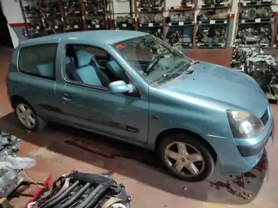 Scrapping Vehicle renault clio ii fase ii (b/cb0) d4fb7 of the year 2002 powered d4fb7
