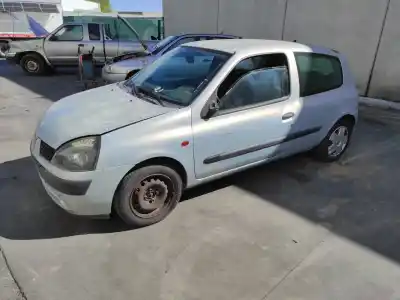 Здавання транспортного засобу renault clio ii fase ii (b/cb0) d7f726 року 2002 потужний d7f726