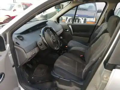 Здавання транспортного засобу renault scenic ii (jm) f9qe8 року 2006 потужний f9qe8