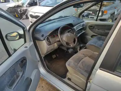 Scrapping Vehicle renault scenic i (ja...) k4m701 of the year 2000 powered k4m701