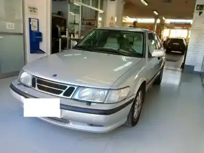 Sloopvoertuig SAAB 900 BERLINA B204L van het jaar 1997 aangedreven B204L