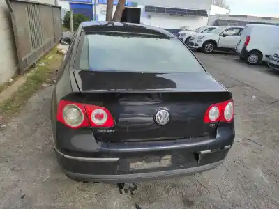 Sloopvoertuig volkswagen passat b6 (3c2) 1.9 tdi van het jaar 2006 aangedreven bxe