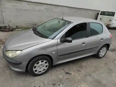 Verschrottungsfahrzeug peugeot                                            206                                                                                                                                                                                                                                                        8hx                                                                                                                                                                                                                                                        des jahres 2004 angetrieben 8hx