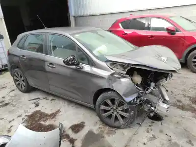 Veicolo di demolizione citroen c4 berlina bh02 dell'anno 2016 alimentato bh02