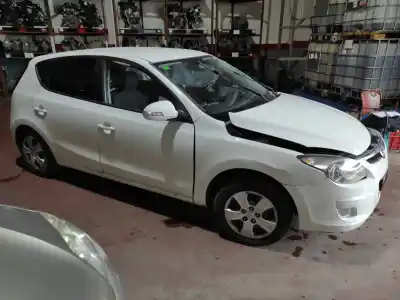 Scrapping Vehicle hyundai i30 (fd) g4fa of the year 2009 powered g4fa