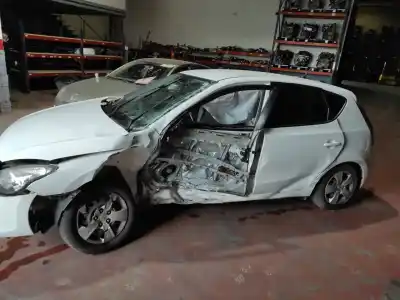 Scrapping Vehicle hyundai i30 (fd) g4fa of the year 2009 powered g4fa