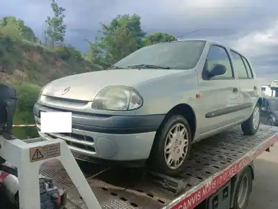 Здавання транспортного засобу renault clio ii fase i (b/cb0) e7j року 1998 потужний e7j
