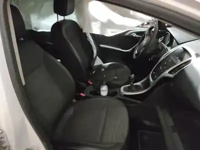Hurda Aracı opel astra j berlina 5p b16xer yılın 2015 güçlü b16xer