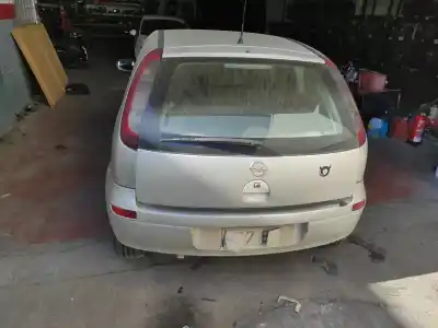 Здавання транспортного засобу opel corsa c g-z12xe року 2001 потужний z12xe