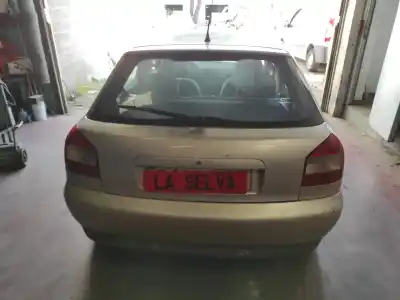 Véhicule à la ferraille audi                                               a3 (8l)                                                                                                                                                                                                                                                    axr                                                                                                                                                                                                                                                        de l'année 2004 alimenté axr