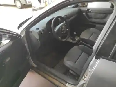 Véhicule à la ferraille audi                                               a3 (8l)                                                                                                                                                                                                                                                    axr                                                                                                                                                                                                                                                        de l'année 2004 alimenté axr