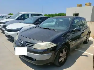 Vehículo de desguace RENAULT MEGANE II SEDÁN (LM0/1_)  del año 2004 con motor K9K722