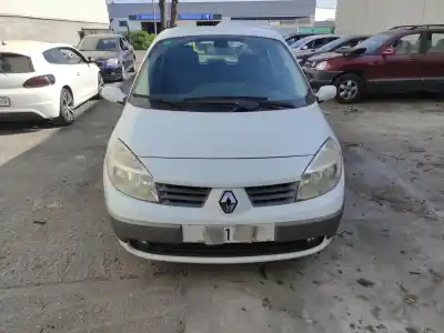 Véhicule à la ferraille RENAULT                                            SCÉNIC II (JM0/1_)                                                                                                                                                                                                                                         1.9 DCI (JM0G, JM12, JM1G, JM2C)                                                                                                                                                                                                                           de l'année 2003 alimenté F9Q812