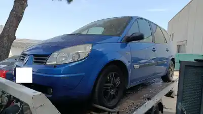 Scrapping Vehicle RENAULT SCÉNIC II (JM0/1_)  of the year 2005 powered F9Q812
