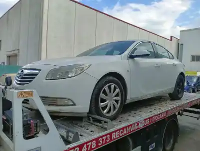 Vehículo de desguace OPEL INSIGNIA BERLINA  del año 2011 con motor A20DTH