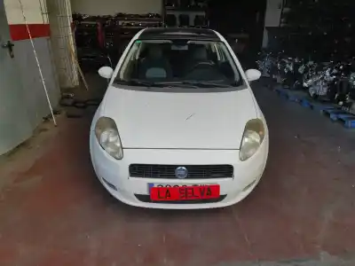 Veículo de Sucata FIAT GRANDE PUNTO (199)  do ano 2007 alimentado 199A3000