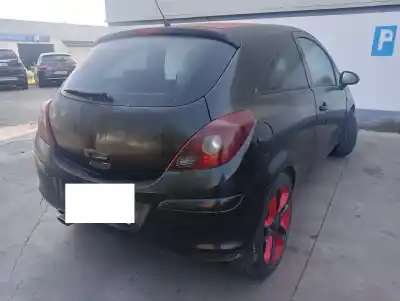 Véhicule à la ferraille OPEL CORSA D  de l'année 2012 alimenté Z13DTH