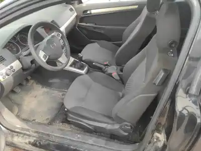 Veicolo di demolizione opel astra h gtc z16xer dell'anno 2009 alimentato z16xer Veicolo di demolizione opel astra h gtc z16xer dell'anno 2009 alimentato z16xer