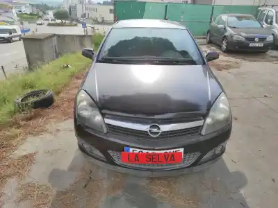 Veicolo di demolizione OPEL ASTRA H GTC  dell'anno 2009 alimentato Z16XER