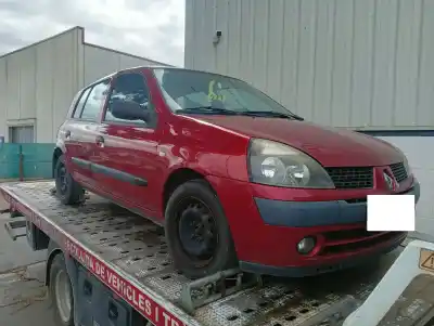 Scrapping Vehicle renault clio ii fase ii (b/cb0) d7fg7 of the year 2003 powered d7fg7