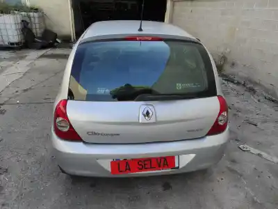 Здавання транспортного засобу renault clio ii fase ii (b/cb0) d7f726 року 2006 потужний d7f726