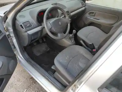 Здавання транспортного засобу renault clio ii fase ii (b/cb0) d7f726 року 2006 потужний d7f726