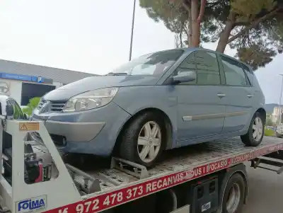 Vehículo de desguace RENAULT SCÉNIC II (JM0/1_)  del año 2005 con motor F9Q812