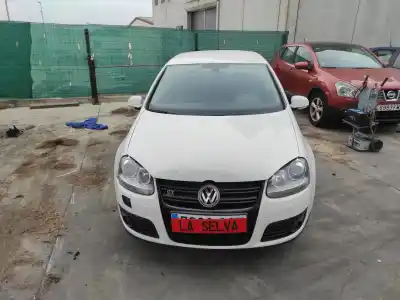 Véhicule à la ferraille VOLKSWAGEN GOLF V (1K1)  de l'année 2005 alimenté BLG