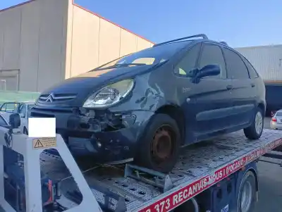Véhicule à la ferraille CITROEN XSARA PICASSO (N68)  de l'année 2006 alimenté 9HX