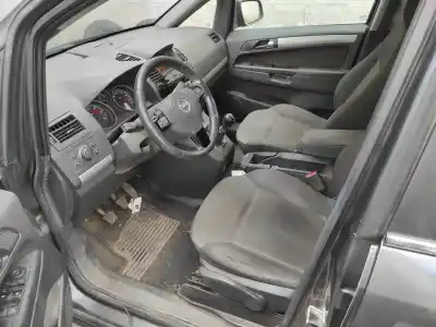 Здавання транспортного засобу opel zafira b a17dtr року 2011 потужний a17dtr