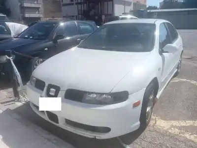 Здавання транспортного засобу SEAT LEON (1M1)  року 2002 потужний ASV