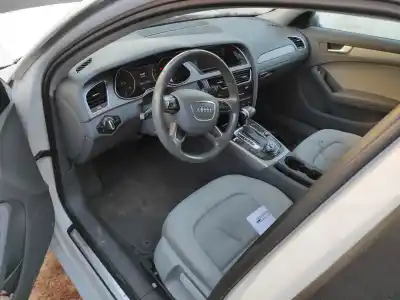 Veículo de Sucata audi a4 b8 avant (8k5) 2.0 tdi do ano 2012 alimentado cjca