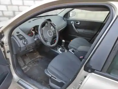 Veículo de Sucata renault megane ii sedán (lm0/1_) 1.5 dci (lm1e) do ano 2006 alimentado k9k732