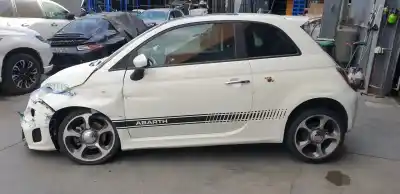 Veicolo di demolizione fiat nuova 500 (150) abarth dell'anno 2015 alimentato 312a1000