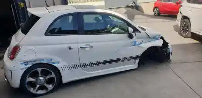 Veicolo di demolizione fiat nuova 500 (150) abarth dell'anno 2015 alimentato 312a1000